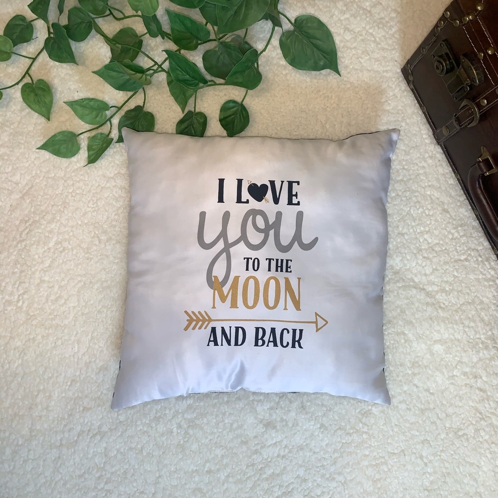 Throw pillow